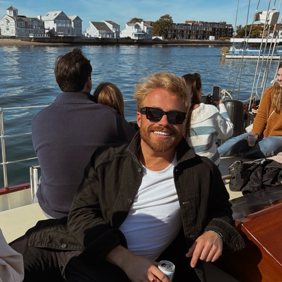 Meet your Posher, John - Picture 3 of 4